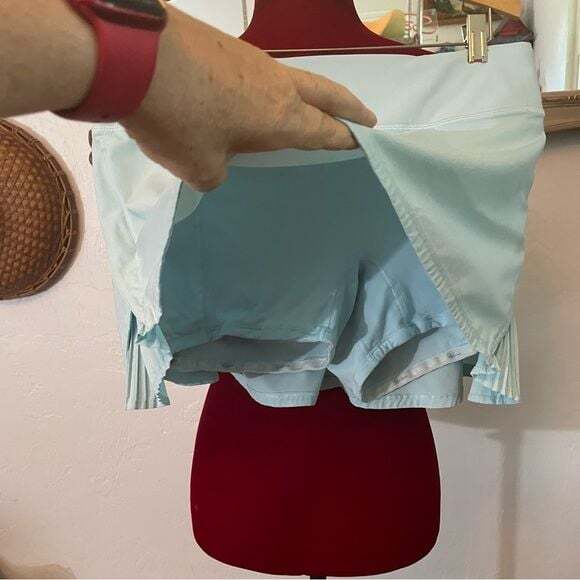 Lululemon Skort Precious Pastel Aqua 34” Waist - Picture 6 of 6